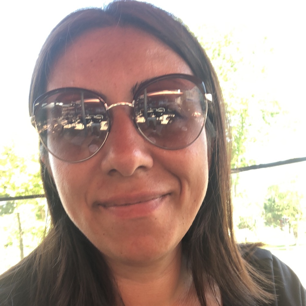 Meet your Posher, Ebru